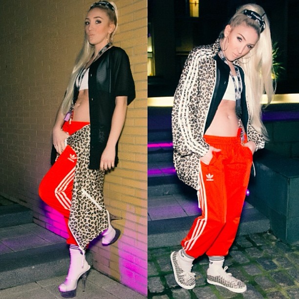 YA LIKE?! My blog post on my looks for the @adidasuk #AdidasOriginals #kicksvsheels Campaign, for #Adidas is out NOW! www.alexisknox.com/news #alexisattire #SartorialVsStreet ... THE CHALLENGE WAS... Style pieces from the new Blue Series in heels Vs Kicks... So which look wins? Heels:Left or Kicks:Right?!